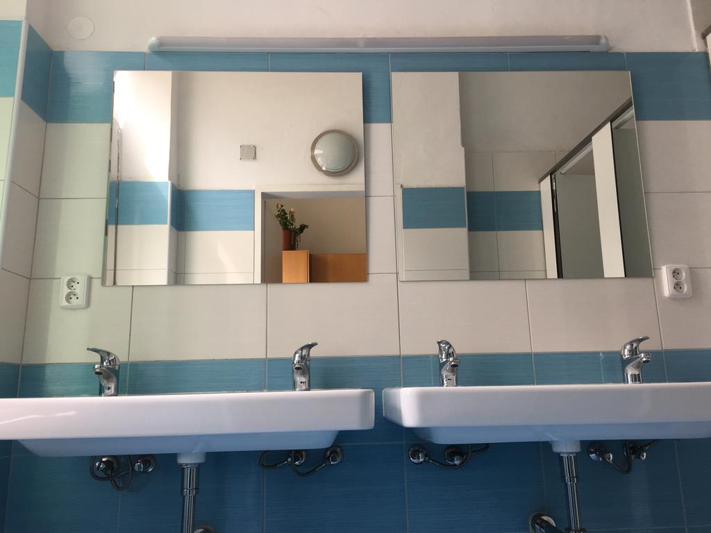 Chichilli Hostel Wien Eksteriør billede