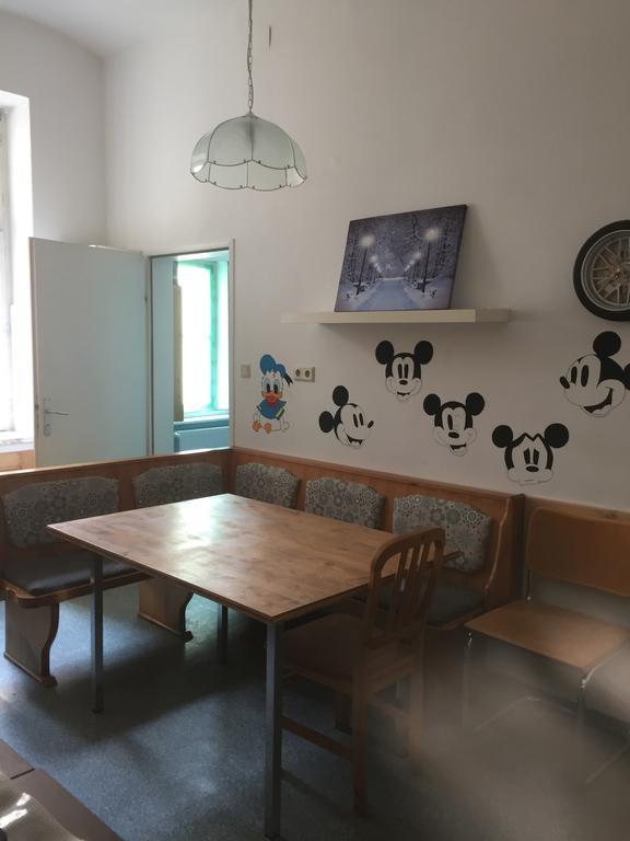 Chichilli Hostel Wien Eksteriør billede