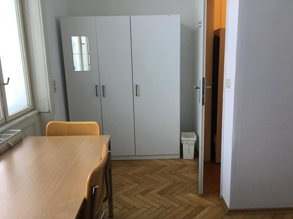 Chichilli Hostel Wien Eksteriør billede