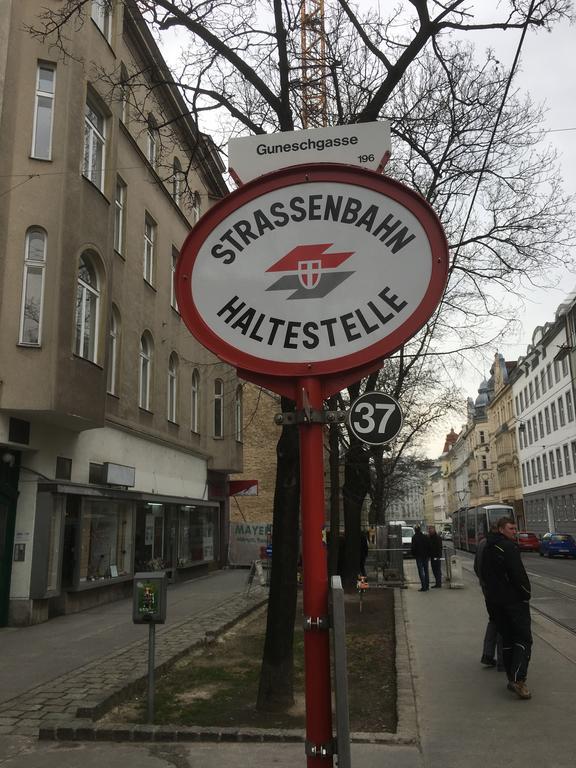 Chichilli Hostel Wien Eksteriør billede