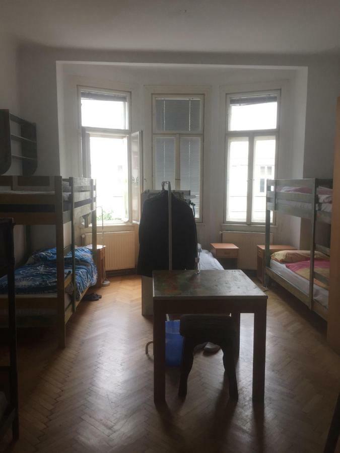 Chichilli Hostel Wien Eksteriør billede